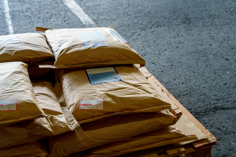 柳井海運株式会社が取り扱う荷物のパレットに積まれた様子の写真